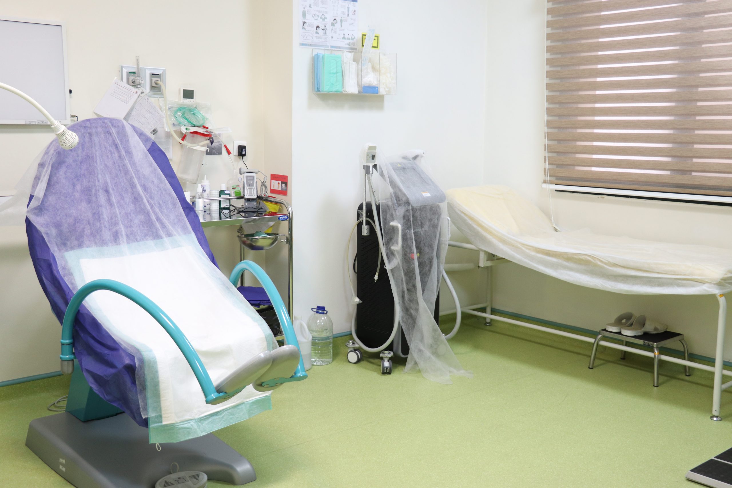 کلنیک تخصصی زنان